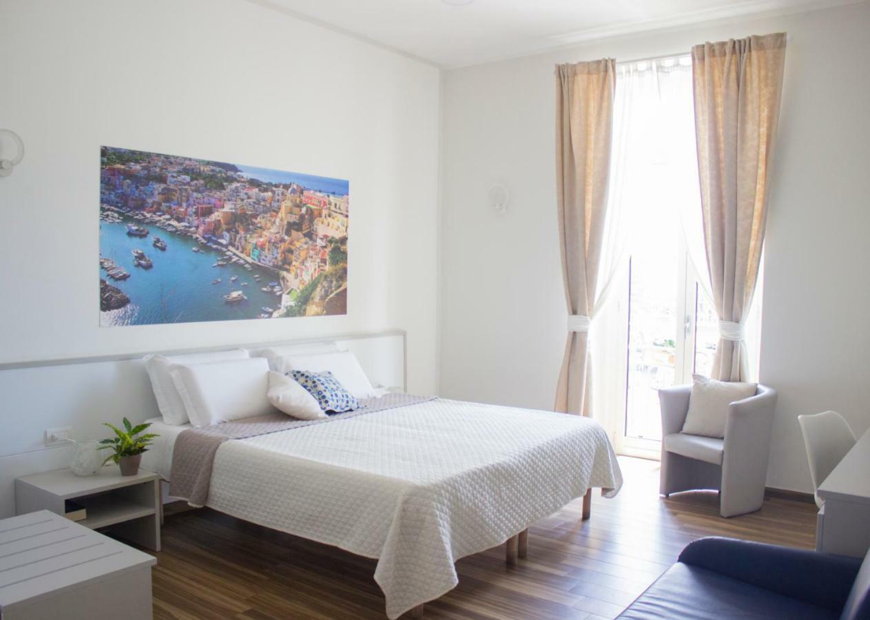 Rooms Stazione Centrale เนเปิลส์ ภายนอก รูปภาพ