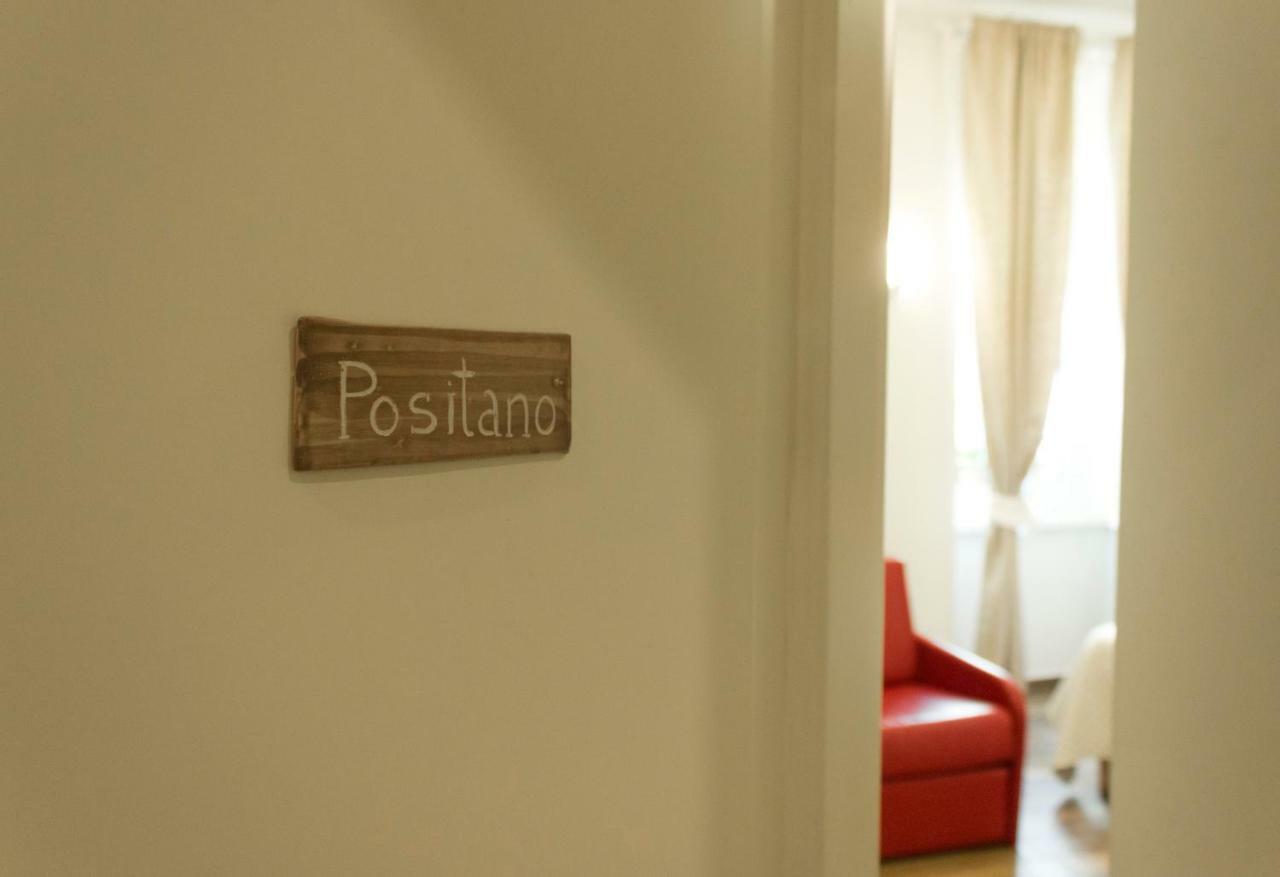 Rooms Stazione Centrale เนเปิลส์ ภายนอก รูปภาพ